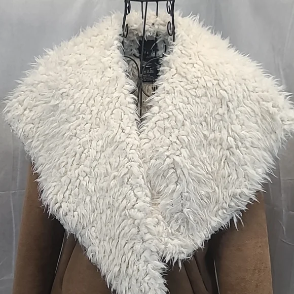 Me Jane Suede Faux Fur Coat - Picture 2 of 7